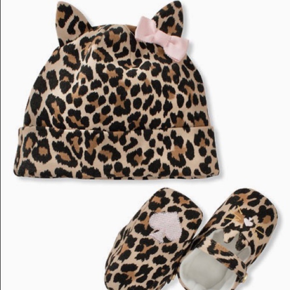 NWOT! Kate Spade ♠️ Baby Hat & Crib Shoe Set 🐆